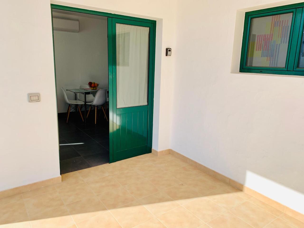 Apartamentos Zalabar Tías Eksteriør bilde