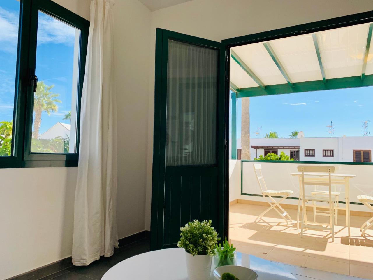 Apartamentos Zalabar Tías Eksteriør bilde