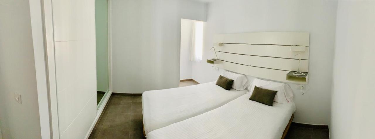 Apartamentos Zalabar Tías Eksteriør bilde