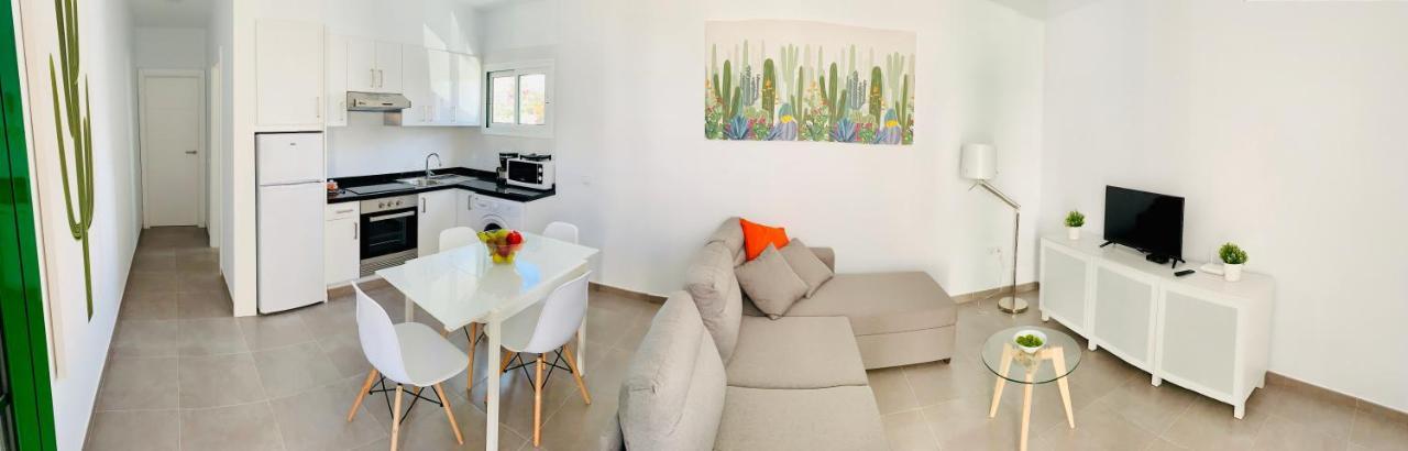 Apartamentos Zalabar Tías Eksteriør bilde